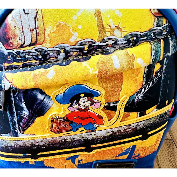 Loungefly NWT an American Tail FIEVEL Scene Mini Backpack - Picture 2 of 11